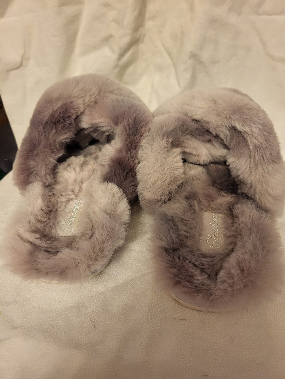 Sketchers Size 8-85 Slide On Cozy Purple Lavendar Faux Fur Slippers -